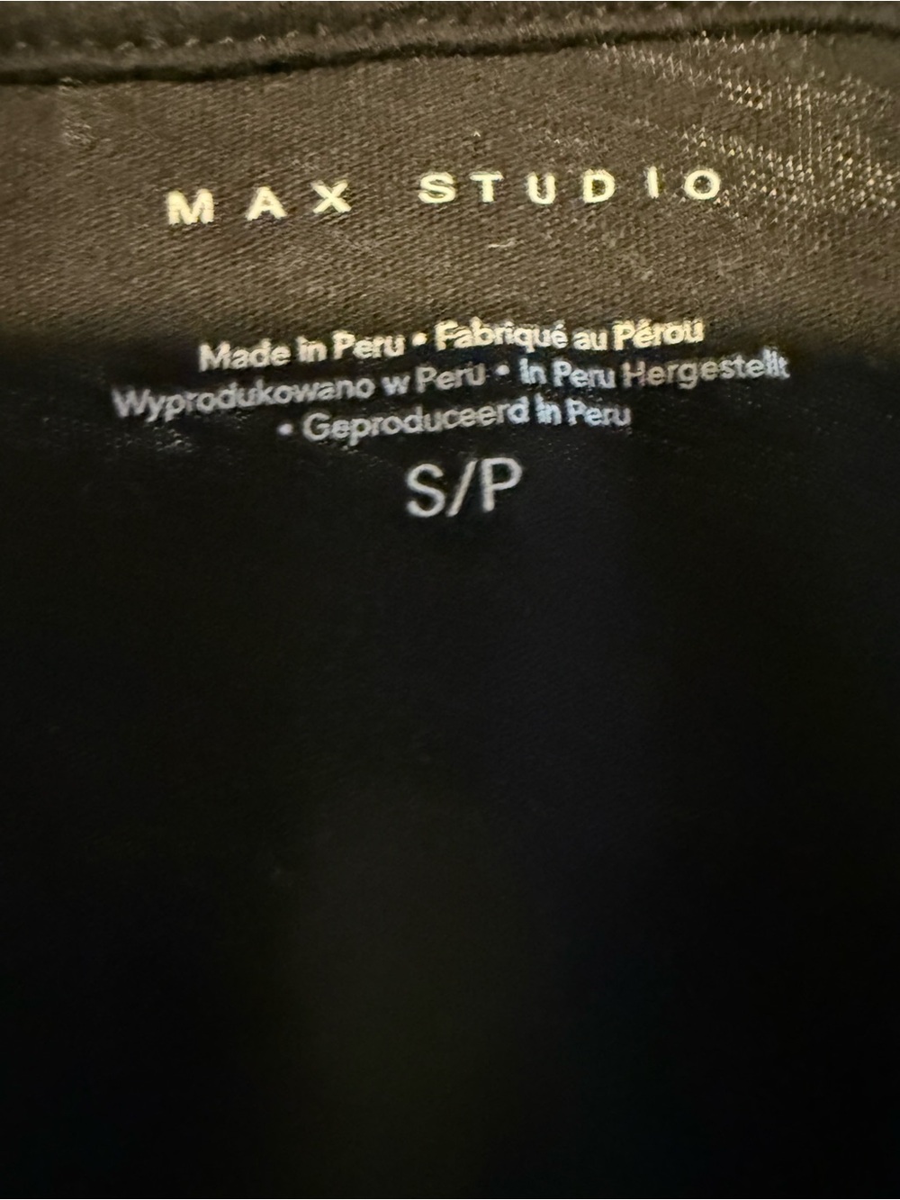 Max Studio Black V-Neck Sleeveless Pocket Tank - Picture 3 of 5